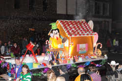 Dyersburg Christmas Parade 2022 Local News: More Than 100 Entries Featured At Dyersburg Christmas Parade  (11/28/17) | Dyersburg State Gazette