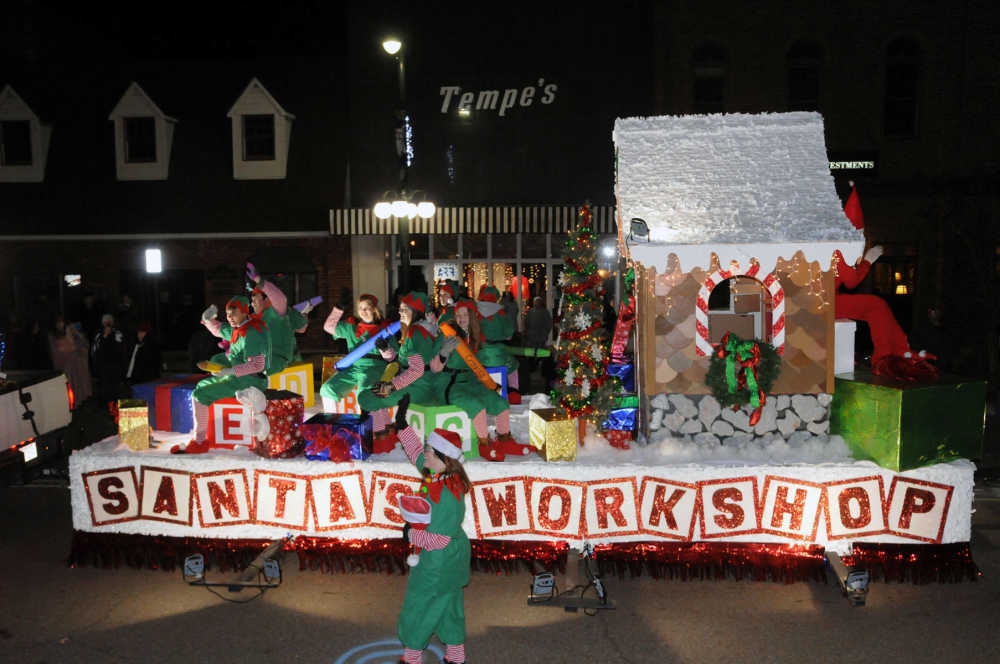 Dyersburg Christmas Parade 2022 Local News: Dyersburg Christmas Parade Scheduled Dec. 2 (11/7/19) |  Dyersburg State Gazette