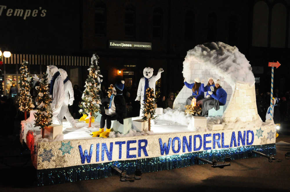 Dyersburg Christmas Parade 2022 Local News: Dyersburg Christmas Parade Features Over 90 Entries (12/3/19) |  Dyersburg State Gazette